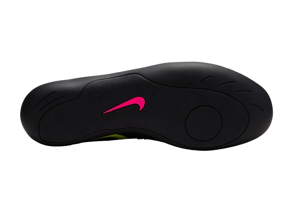 Bottom sole of Nike Zoom Rival SD 2 throwing shoes featuring flexible textured traction pattern for shot put and discus.