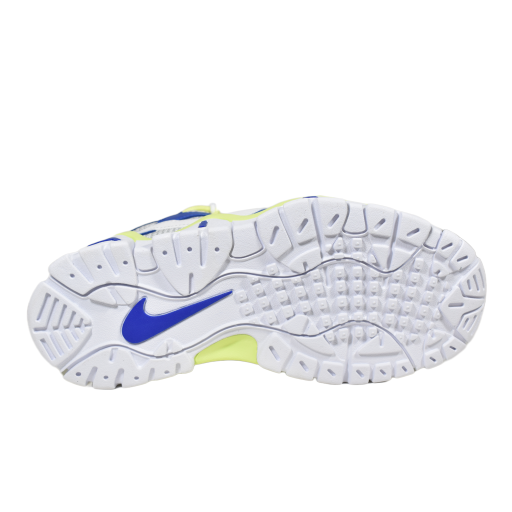 Rubber outsole of Nike Air Barrage Low GS featuring aggressive traction patterns and lemon twist accents.