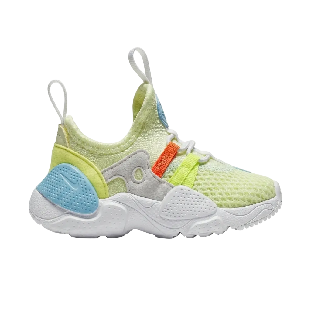 Nike Huarache E.D.G.E. Premium TXT BT lifestyle sneakers in Barely Volt and Black, style code CD8172-700, front three-quarter view.