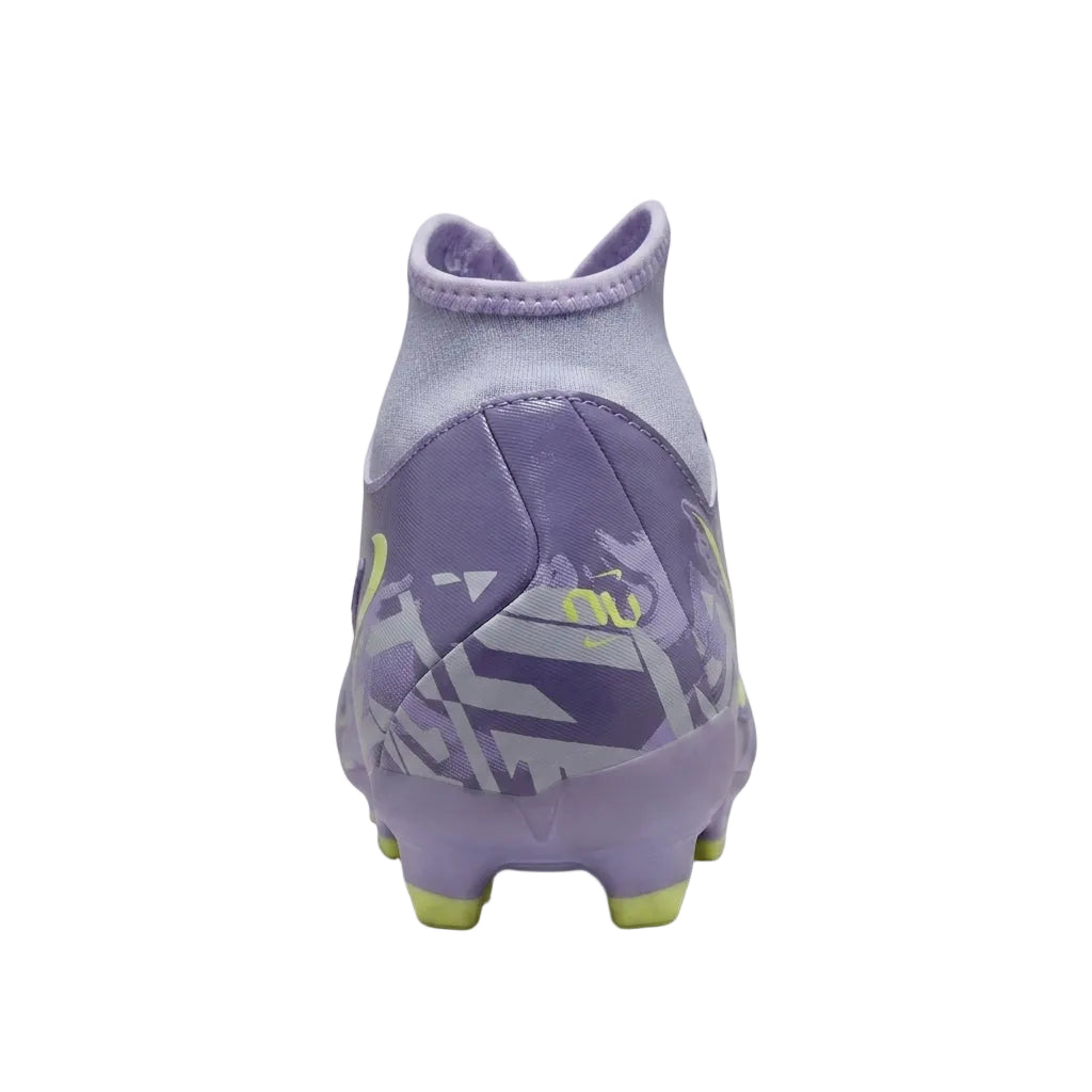 Detailed view of the heel and comfortable collar of the Nike Phantom Luna 2 Academy FG/MG soccer cleat in the purple United Pack 2025 colorway (HF1598-500).