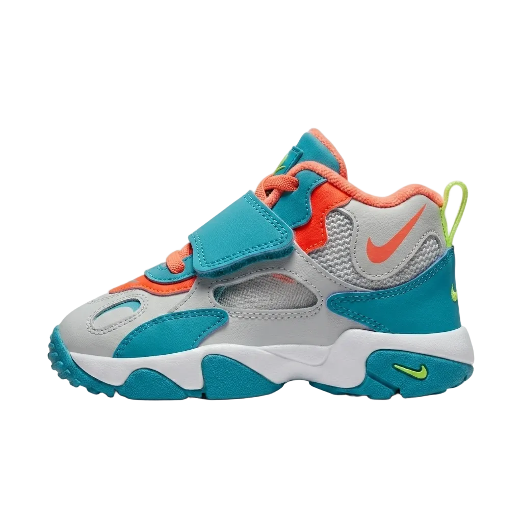 Medial inner side view of the Nike Speed Turf TD Bright Turquoise football training shoes, BV2525-101.