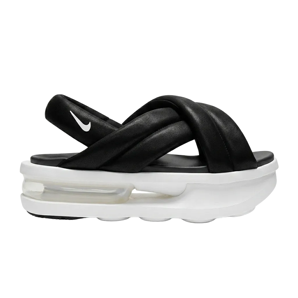 Nike Women's Air Max Isla platform sandals in Black and Sail white, style code FJ5929-002, front three-quarter hero shot.